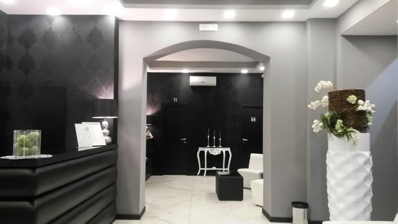Sweet Central Hotel Caserta Bagian luar foto