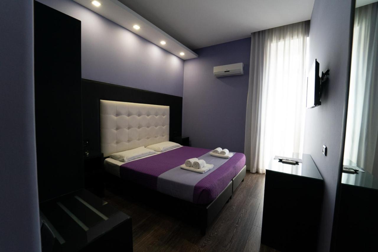 Sweet Central Hotel Caserta Bagian luar foto