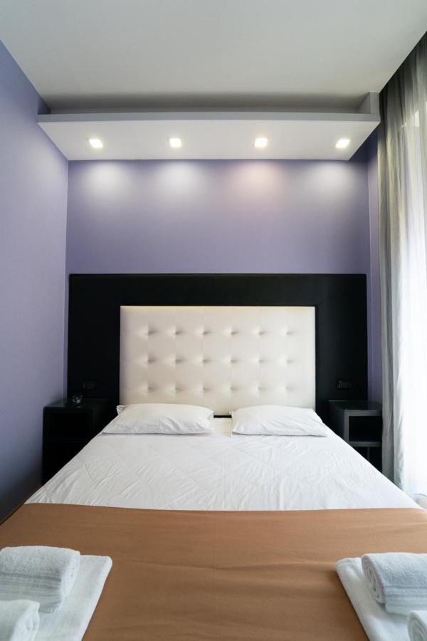 Sweet Central Hotel Caserta Bagian luar foto
