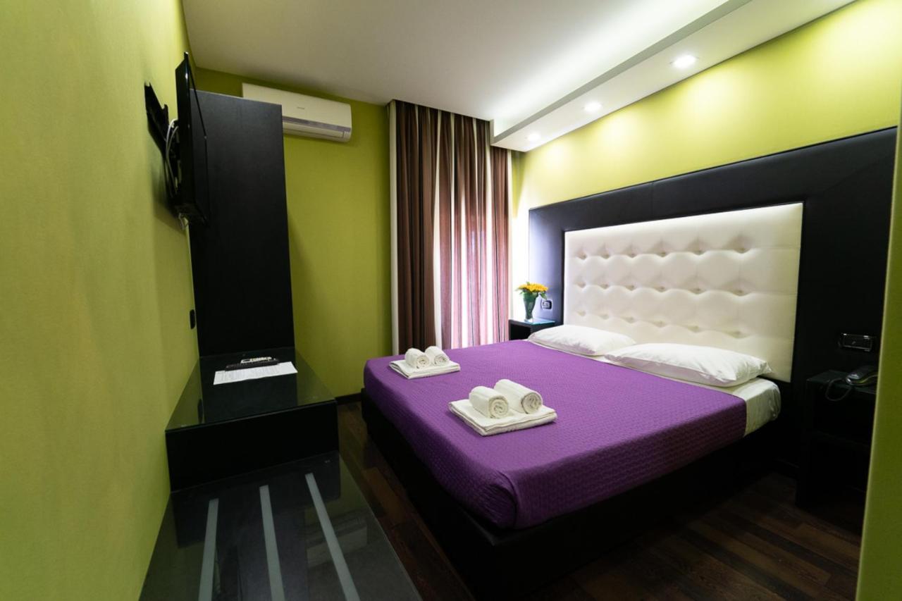 Sweet Central Hotel Caserta Bagian luar foto