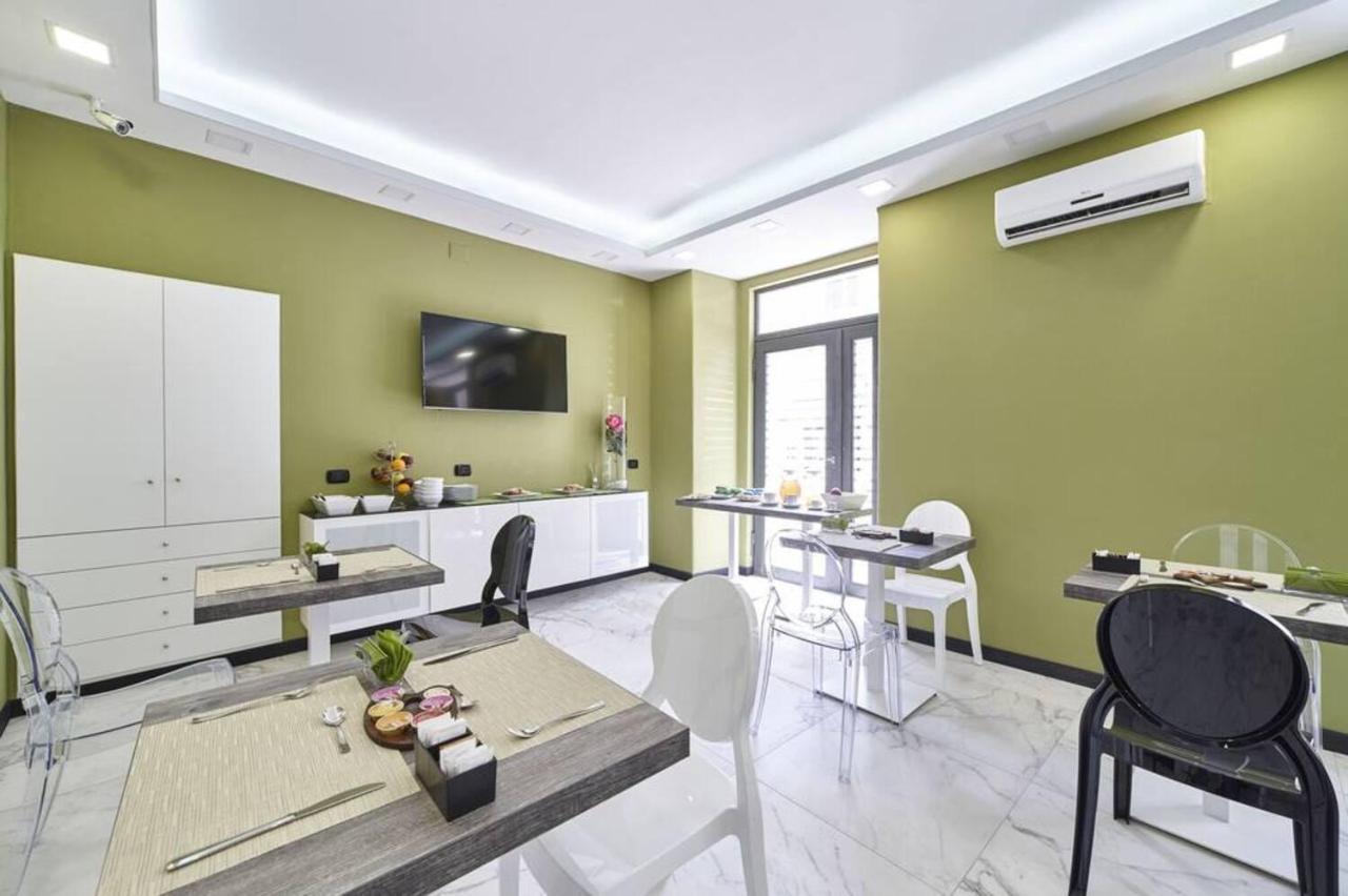 Sweet Central Hotel Caserta Bagian luar foto
