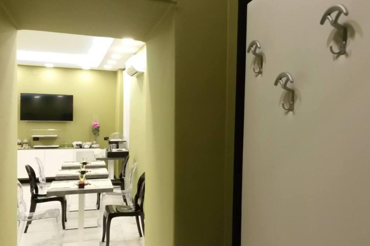 Sweet Central Hotel Caserta Bagian luar foto