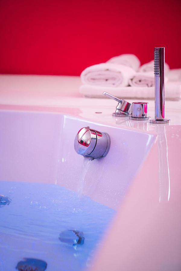 Sweet Central Hotel Caserta Bagian luar foto