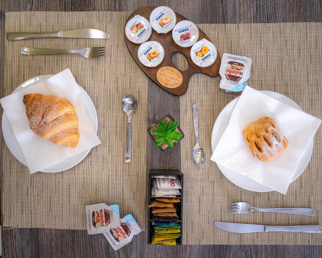 Sweet Central Hotel Caserta Bagian luar foto