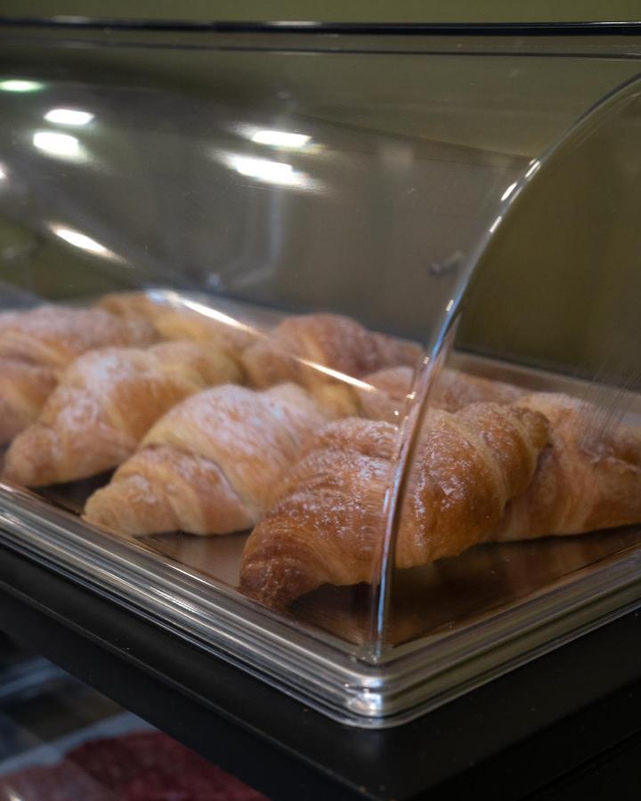 Sweet Central Hotel Caserta Bagian luar foto